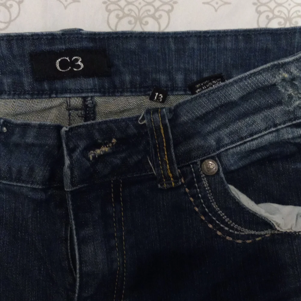 Jeans - Picture 2 of 3